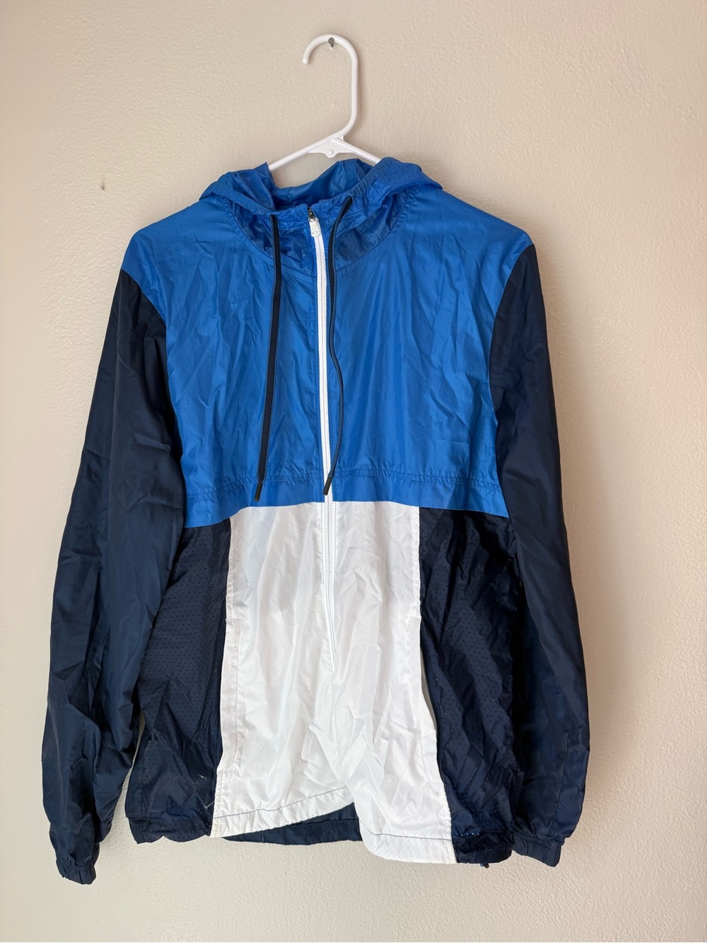 Under Armour Men's Blue, Navy & White Colorblock Windbreaker Jacket